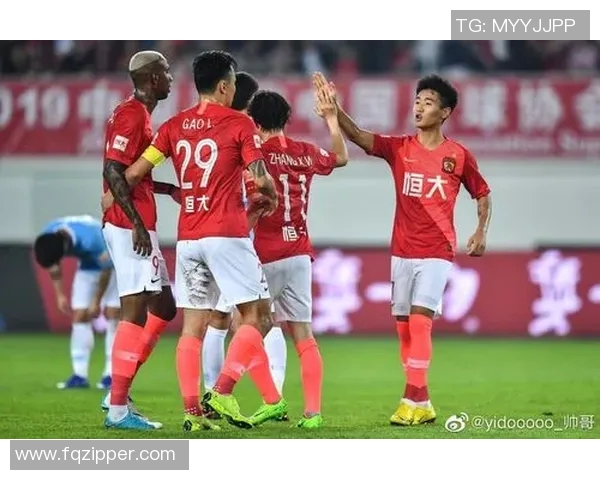 恒大与水原三星的较量结果揭晓球迷们期待的胜利是否到来